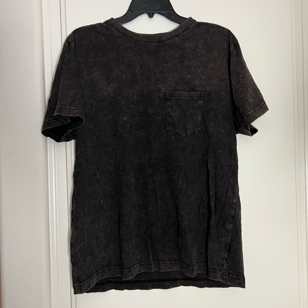 Acid wash, distressed-look tee with pocket